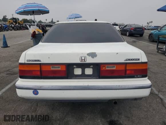 1989 Honda Accord с VIN 1HGCA6281KA026492, выставлен на аукционе Copart как лот 75961234 с пробегом 128 716 миль миль и Списание • Salvage title. История ставок и продаж доступна на DreamBid. Изображение 6.
