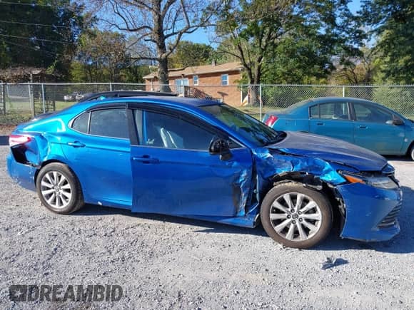 2019 Toyota Camry SE z VIN 4T1B11HK3KU227689, wystawiony jako IAAI lot #43454707 z przebiegiem 48 165 mil mil oraz . Historia ofert i sprzedaży dostępna na DreamBid. Obrazek 6.