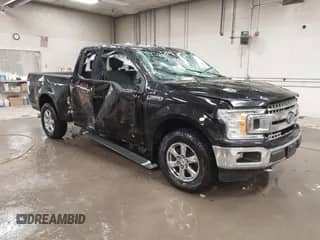 2018 Ford F-150 XL z VIN 1FTFX1EG6JFA03324, wystawiony jako IAAI lot #41545755 z przebiegiem 98 799 mil mil oraz . Historia ofert i sprzedaży dostępna na DreamBid. Obrazek 1.