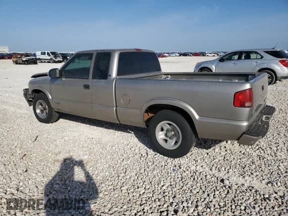 1999 Chevrolet S-10 LS с VIN 1GCCS19X3XK125604, выставлен на аукционе Copart как лот 46188135 с пробегом Не указан миль и Списание • Salvage title. История ставок и продаж доступна на DreamBid. Изображение 2.