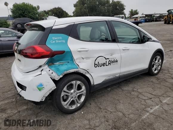 2020 Chevrolet Bolt EV LT z VIN 1G1FY6S02L4146764, wystawiony jako Copart lot #67841943 z przebiegiem 29 860 mil mil oraz . Historia ofert i sprzedaży dostępna na DreamBid. Obrazek 3.