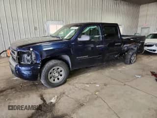 2011 Chevrolet Silverado 1500 LT with VIN 3GCPKSE39BG186109, listed as a Copart auction lot 70042055 with Not provided miles and Non repairable. Bid and sale history available at DreamBid. Image 1.