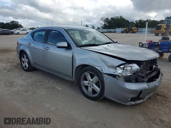 2013 Dodge Avenger SXT with VIN 1C3CDZCB2DN680323, listed as a Copart auction lot 84581575 with 207,637 mi miles and Salvage title. Bid and sale history available at DreamBid. Image 4.