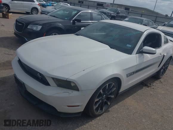 2011 Ford Mustang GT with VIN 1ZVBP8CF2B5161343, listed as a IAAI auction lot 42866664 with 189,284 mi miles and . Bid and sale history available at DreamBid. Image 2.