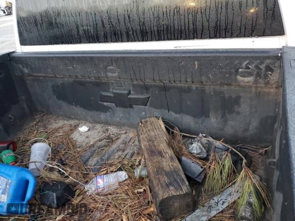 2016 Chevrolet Silverado 3500HD Work Truck z VIN 1GC4KYCG8GF135270, wystawiony jako Copart lot #74966644 z przebiegiem 324 608 mil mil oraz Szkoda całkowita • Salvage title. Historia ofert i sprzedaży dostępna na DreamBid. Obrazek 10.