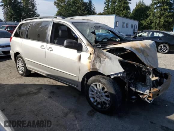 2008 Toyota Sienna XLE z VIN 5TDZK22C48S107324, wystawiony jako Copart lot #85864625 z przebiegiem Nie podano mil oraz Szkoda całkowita • Salvage title. Historia ofert i sprzedaży dostępna na DreamBid. Obrazek 4.