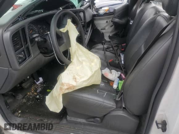 2003 GMC Sierra 1500 Work Truck with VIN 1GTEC14V83Z168901, listed as a Copart auction lot 79305844 with 109,186 mi miles and Salvage title. Bid and sale history available at DreamBid. Image 7.