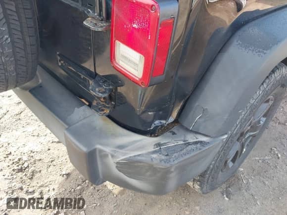 2016 Jeep Wrangler Sport with VIN 1C4AJWAG9GL341065, listed as a IAAI auction lot 43008102 with 121,713 mi miles and . Bid and sale history available at DreamBid. Image 18.