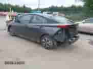 2018 Toyota Prius Plus z VIN JTDKARFP7J3083814, wystawiony jako IAAI lot #42511795 z przebiegiem 138 255 mil mil oraz . Historia ofert i sprzedaży dostępna na DreamBid. Obrazek 3.