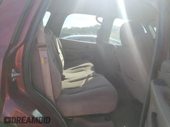 2005 Chevrolet Tahoe LS с VIN 1GNEK13T15J262050, выставлен на аукционе Copart как лот 84003005 с пробегом 267 054 миль миль и Списание • Salvage title. История ставок и продаж доступна на DreamBid. Изображение 11.