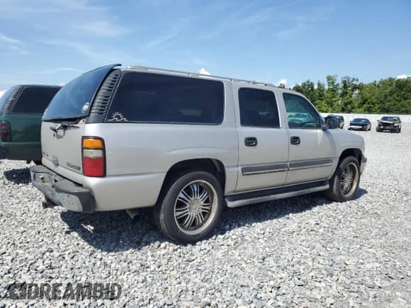 2005 Chevrolet Suburban LS с VIN 1GNEC16Z65J128499, выставлен на аукционе Copart как лот 62998585 с пробегом 176 223 миль миль и Списание • Salvage title. История ставок и продаж доступна на DreamBid. Изображение 3.
