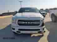 2023 Ram 1500 Big Horn z VIN 1C6SRFFTXPN533903, wystawiony jako Copart lot #72024735 z przebiegiem 41 819 mil mil oraz Szkoda całkowita • Salvage title. Historia ofert i sprzedaży dostępna na DreamBid. Obrazek 5.