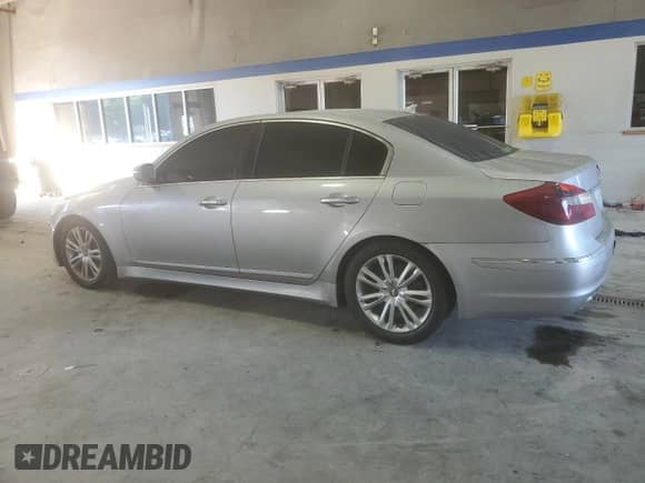 2012 Hyundai Genesis 3.8L с VIN KMHGC4DD2CU178995, выставлен на аукционе Copart как лот 81339595 с пробегом 237 357 миль миль и Чистый • Clean title. История ставок и продаж доступна на DreamBid. Изображение 2.