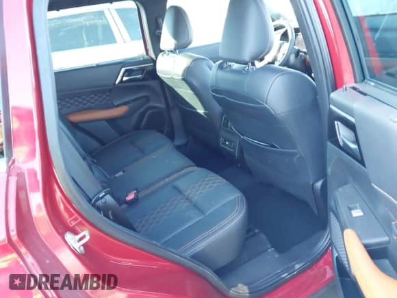 2023 Mitsubishi Outlander SEL with VIN JA4J4VA86PZ044725, listed as a IAAI auction lot 41211848 with 10,886 mi miles and . Bid and sale history available at DreamBid. Image 8.