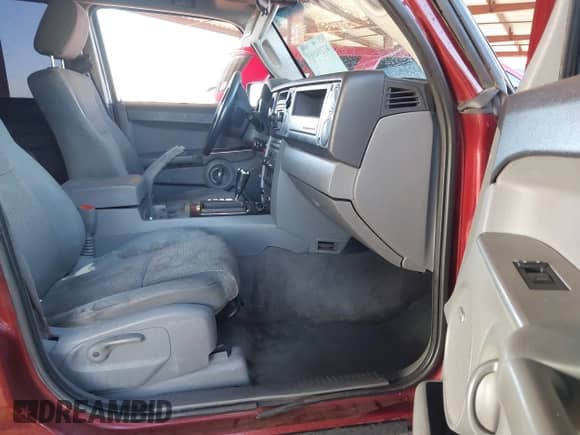 2007 Jeep Commander Sport with VIN 1J8HH48K87C651256, listed as a IAAI auction lot 41294961 with 313,965 mi miles and . Bid and sale history available at DreamBid. Image 5.