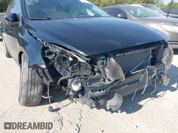 2013 Volvo S60 T5 Premier с VIN YV1612FS6D1220927, выставлен на аукционе IAAI как лот 43437887 с пробегом 179 176 миль миль и . История ставок и продаж доступна на DreamBid. Изображение 6.
