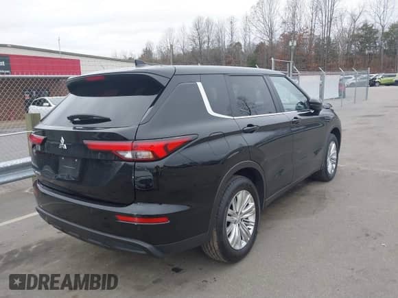 2024 Mitsubishi Outlander ES with VIN JA4J3UA89RZ031760, listed as a IAAI auction lot 41140604 with 54,640 mi miles and . Bid and sale history available at DreamBid. Image 4.