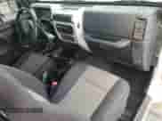 2004 Jeep Wrangler X z VIN 1J4FA39S04P739230, wystawiony jako Copart lot #84052405 z przebiegiem 97 855 mil mil oraz Szkoda całkowita • Salvage title. Historia ofert i sprzedaży dostępna na DreamBid. Obrazek 8.