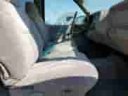 1997 GMC Sierra 1500 с VIN 2GTEK19R9V1560487, выставлен на аукционе Copart как лот 71179265 с пробегом 345 587 миль миль и Списание • Salvage title. История ставок и продаж доступна на DreamBid. Изображение 7.