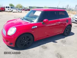 2010 MINI Hardtop with VIN WMWMF3C53ATZ64405, listed as a IAAI auction lot 42673213 with 135,765 mi miles and . Bid and sale history available at DreamBid. Image 2.