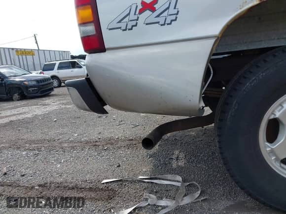 2003 GMC Sierra 1500 SLE с VIN 2GTEK19TX31166361, выставлен на аукционе IAAI как лот 42567055 с пробегом 150 985 миль миль и . История ставок и продаж доступна на DreamBid. Изображение 6.