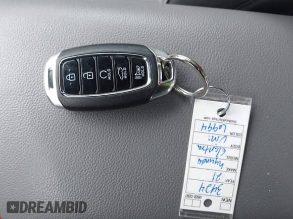 2021 Hyundai Elantra SEL с VIN KMHLM4AG5MU066994, выставлен на аукционе IAAI как лот 43304121 с пробегом 21 203 миль миль и . История ставок и продаж доступна на DreamBid. Изображение 11.