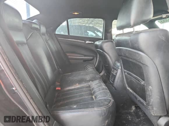 2019 Chrysler 300 S с VIN 2C3CCABGXKH555495, выставлен на аукционе Copart как лот 70863065 с пробегом 145 533 миль миль и Списание • Salvage title. История ставок и продаж доступна на DreamBid. Изображение 10.