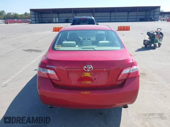 2008 Toyota Camry SE z VIN 4T1BK46K38U072491, wystawiony jako IAAI lot #43160852 z przebiegiem 77 420 mil mil oraz . Historia ofert i sprzedaży dostępna na DreamBid. Obrazek 16.