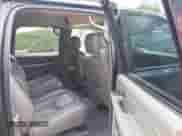 2004 Chevrolet Suburban LS with VIN 1GNFK16Z04J164064, listed as a IAAI auction lot 42203864 with 215,709 mi miles and . Bid and sale history available at DreamBid. Image 8.