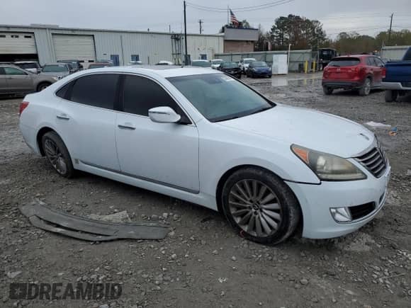 2015 Hyundai Equus Ultimate with VIN KMHGH4JH3FU099414, listed as a Copart auction lot 83268144 with 133,560 mi miles and Salvage title. Bid and sale history available at DreamBid. Image 4.