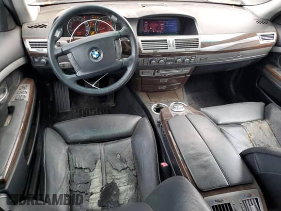 2007 BMW 7 Series 750Li z VIN WBAHN83597DT75573, wystawiony jako Copart lot #65955895 z przebiegiem 157 644 mil mil oraz Czysty tytuł • Clean title. Historia ofert i sprzedaży dostępna na DreamBid. Obrazek 8.