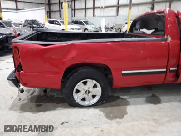 2004 Chevrolet Silverado 1500 LS z VIN 1GCEK14TX4E200662, wystawiony jako Copart lot #59854195 z przebiegiem Nie podano mil oraz Nie do naprawy • Non repairable. Historia ofert i sprzedaży dostępna na DreamBid. Obrazek 10.