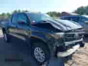 2024 Toyota Tacoma TRD Off Road с VIN 3TMLB5JN2RM081933, выставлен на аукционе IAAI как лот 43173729 с пробегом 10 704 миль миль и . История ставок и продаж доступна на DreamBid. Изображение 1.