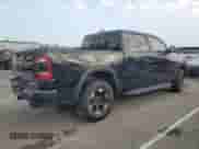 2022 Ram 1500 Rebel z VIN 1C6SRFLM4NN185865, wystawiony jako Copart lot #43079165 z przebiegiem Nie podano mil oraz Szkoda całkowita • Salvage title. Historia ofert i sprzedaży dostępna na DreamBid. Obrazek 3.