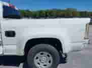 2018 Chevrolet Colorado 2WD Work Truck с VIN 1GCHSBEA0J1192350, выставлен на аукционе IAAI как лот 43158237 с пробегом 105 223 миль миль и . История ставок и продаж доступна на DreamBid. Изображение 21.