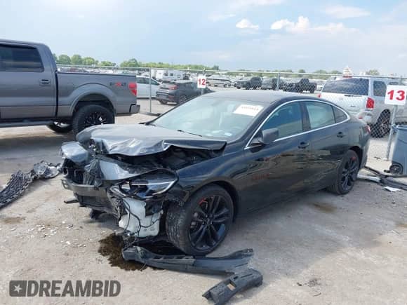 2022 Chevrolet Malibu LT z VIN 1G1ZD5ST3NF170866, wystawiony jako IAAI lot #43251814 z przebiegiem 100 714 mil mil oraz . Historia ofert i sprzedaży dostępna na DreamBid. Obrazek 2.