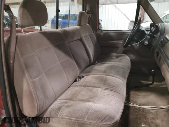 1994 Ford F-150 z VIN 1FTEF14Y7RLB07665, wystawiony jako Copart lot #66776835 z przebiegiem 203 059 mil mil oraz Czysty tytuł • Clean title. Historia ofert i sprzedaży dostępna na DreamBid. Obrazek 10.