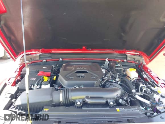 2025 Jeep Wrangler Rubicon z VIN 1C4PJXFN4SW573748, wystawiony jako IAAI lot #42660183 z przebiegiem 763 mil mil oraz . Historia ofert i sprzedaży dostępna na DreamBid. Obrazek 10.