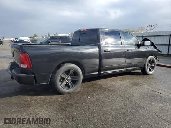 2015 Ram 1500 Sport z VIN 1C6RR6UT7FS614634, wystawiony jako Copart lot #45061765 z przebiegiem 130 959 mil mil oraz Szkoda całkowita • Salvage title. Historia ofert i sprzedaży dostępna na DreamBid. Obrazek 3.