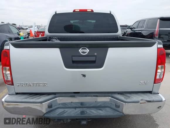 2016 Nissan Frontier S z VIN 1N6AD0ER9GN799335, wystawiony jako IAAI lot #41188736 z przebiegiem 124 464 mil mil oraz . Historia ofert i sprzedaży dostępna na DreamBid. Obrazek 16.