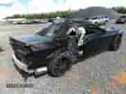 2022 Dodge Challenger R/T Scat Pack Widebody z VIN 2C3CDZFJ9NH140206, wystawiony jako IAAI lot #42726610 z przebiegiem 32 618 mil mil oraz . Historia ofert i sprzedaży dostępna na DreamBid. Obrazek 4.