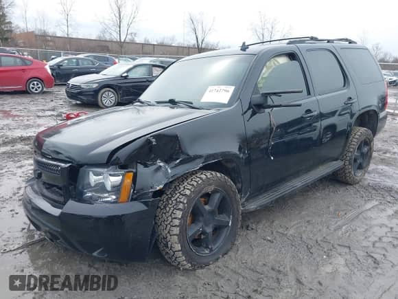 2008 Chevrolet Tahoe 1LT с VIN 1GNFK130X8J225299, выставлен на аукционе IAAI как лот 41742796 с пробегом 166 322 миль миль и . История ставок и продаж доступна на DreamBid. Изображение 2.