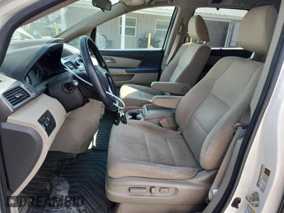 2016 Honda Odyssey EX с VIN 5FNRL5H46GB165534, выставлен на аукционе Copart как лот 80336855 с пробегом 95 970 миль миль и Списание • Salvage title. История ставок и продаж доступна на DreamBid. Изображение 7.