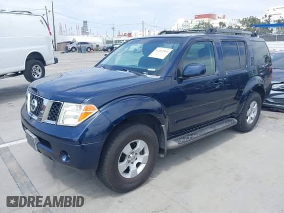 2007 Nissan Pathfinder S with VIN 5N1AR18U37C605352, listed as a IAAI auction lot 42462501 with 172,985 mi miles and . Bid and sale history available at DreamBid. Image 2.