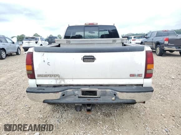 2002 GMC Sierra 1500 SLE with VIN 2GTEK19T621216428, listed as a Copart auction lot 70228315 with 252,844 mi miles and Clean title. Bid and sale history available at DreamBid. Image 6.