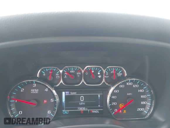 2018 Chevrolet Silverado 1500 LT z VIN 3GCUKREC0JG402410, wystawiony jako IAAI lot #43034711 z przebiegiem 73 836 mil mil oraz . Historia ofert i sprzedaży dostępna na DreamBid. Obrazek 7.