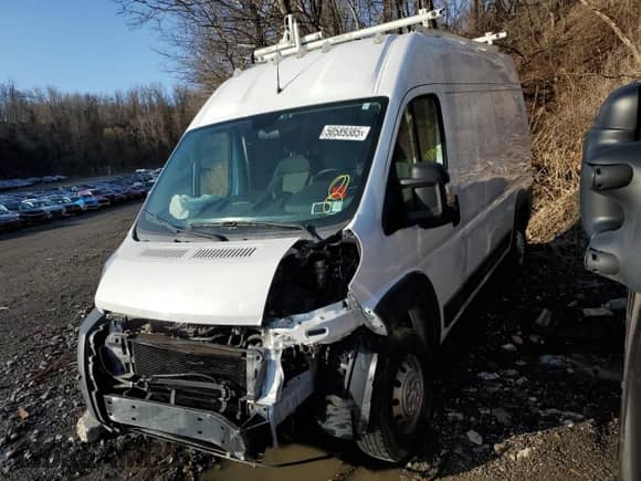 2018 Ram ProMaster Cargo z VIN 3C6TRVCG3JE137815, wystawiony jako Copart lot #50589385 z przebiegiem 103 506 mil mil oraz Szkoda całkowita • Salvage title. Historia ofert i sprzedaży dostępna na DreamBid. Obrazek 1.