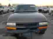 2000 Chevrolet Blazer LS z VIN 1GNCS13W7YK218263, wystawiony jako Copart lot #80774144 z przebiegiem 76 764 mil mil oraz Szkoda całkowita • Salvage title. Historia ofert i sprzedaży dostępna na DreamBid. Obrazek 5.