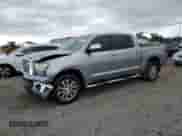 2013 Toyota Tundra Limited с VIN 5TFHW5F11DX313845, выставлен на аукционе Copart как лот 55480355 с пробегом 352 781 миль миль и Списание • Salvage title. История ставок и продаж доступна на DreamBid. Изображение 1.