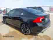 2017 Volvo S60 Dynamic с VIN YV126MFL3H2436352, выставлен на аукционе IAAI как лот 42374807 с пробегом 126 035 миль миль и . История ставок и продаж доступна на DreamBid. Изображение 3.